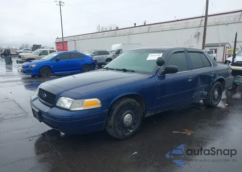 2005 Ford Crown Victoria Police z USA, uszkodzony, nr VIN 2FAHP71W95X101675